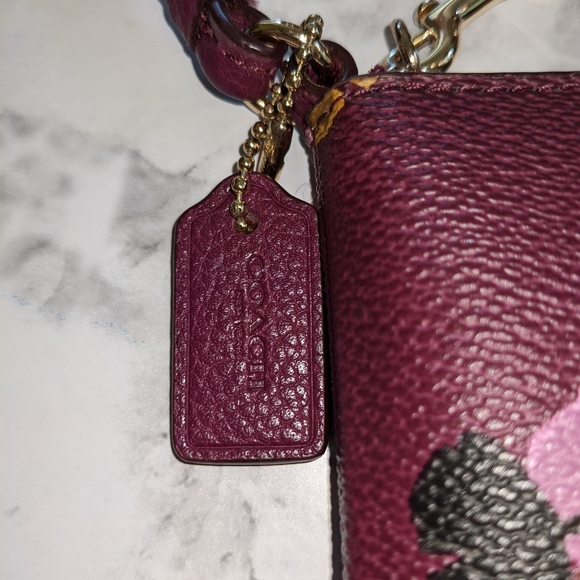 Coach Floral Wristlet Corner Zip - Picture 3 of 10